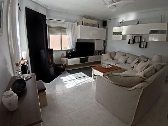Chalet de 3 habitaciones en Ciudad Quesada, Rojales en venta con piscina - 279.950 € (Ref: 9918796)