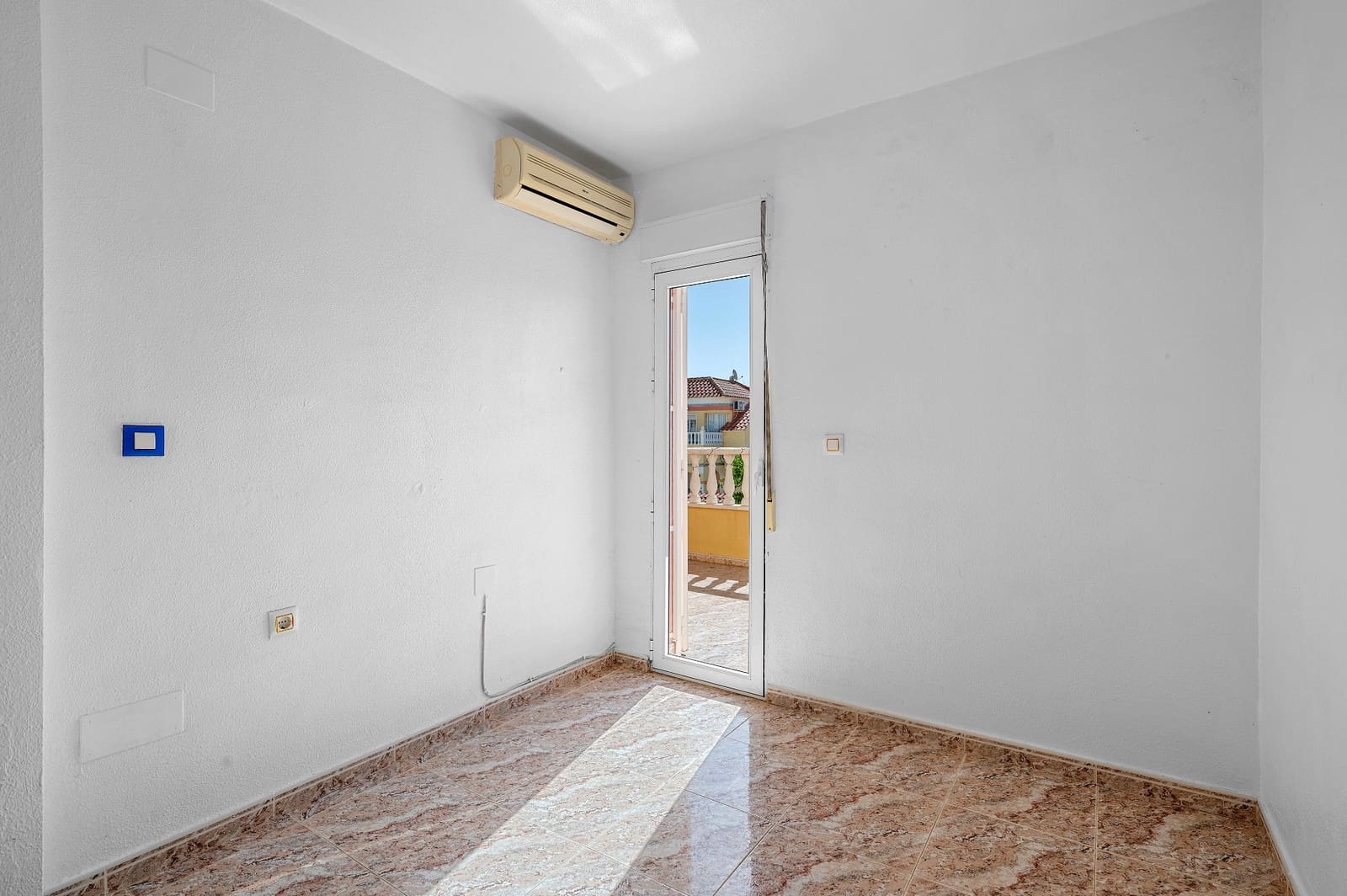 3 quarto Casa em Banda para venda em Filipinas com piscina - 189 000 € (Ref: 9933693)