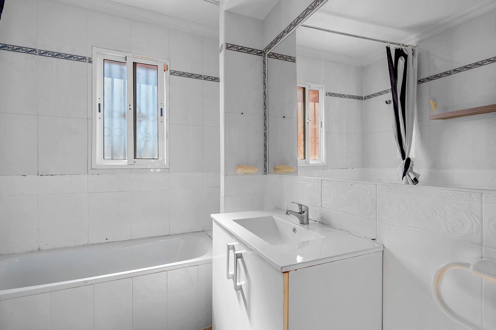 3 quarto Casa em Banda para venda em Filipinas com piscina - 189 000 € (Ref: 9933693)