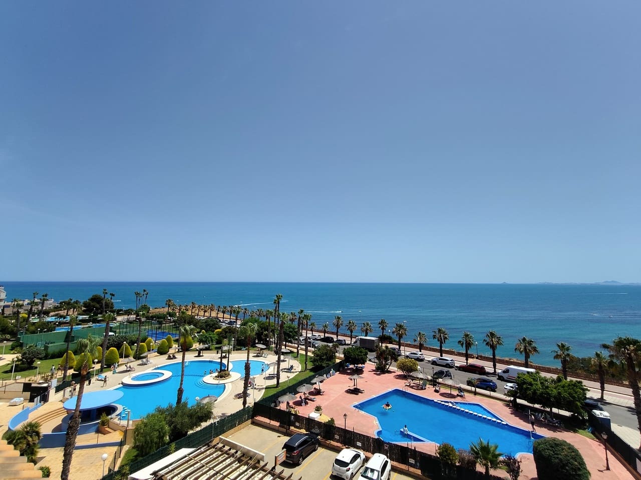 2 Zimmer Apartment zu verkaufen in Cabo Roig mit Pool Garage - 230.000 € (Ref: 9935500)