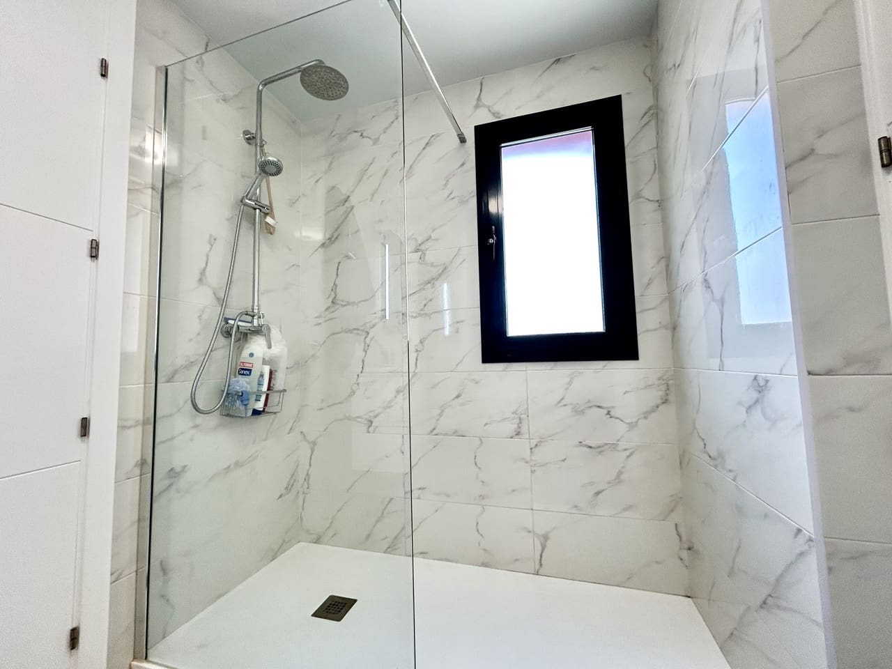 2 sypialnia Apartament na sprzedaż w Villamartin z basenem garażem - 260 000 € (Ref: 9939330)
