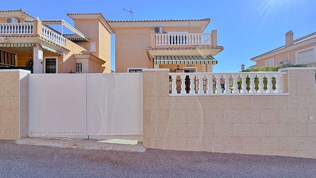 4 chambre Villa/Maison à vendre à Los Balcones - Los Altos, Orihuela avec garage - 379 000 € (Ref: 9952053)