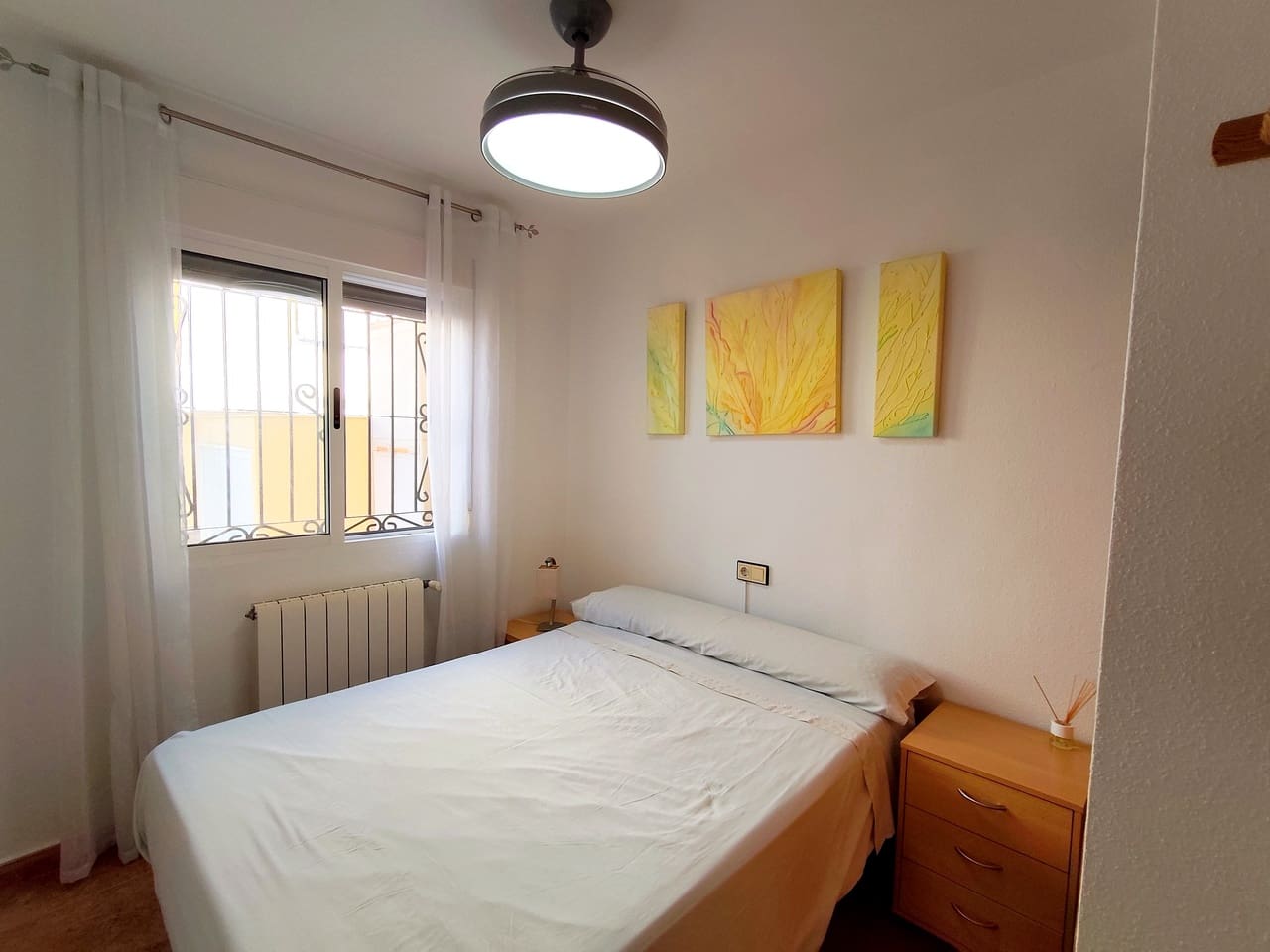 6 soveværelse Byhus til salg i Los Altos med swimmingpool garage - € 280.000 (Ref: 9953712)