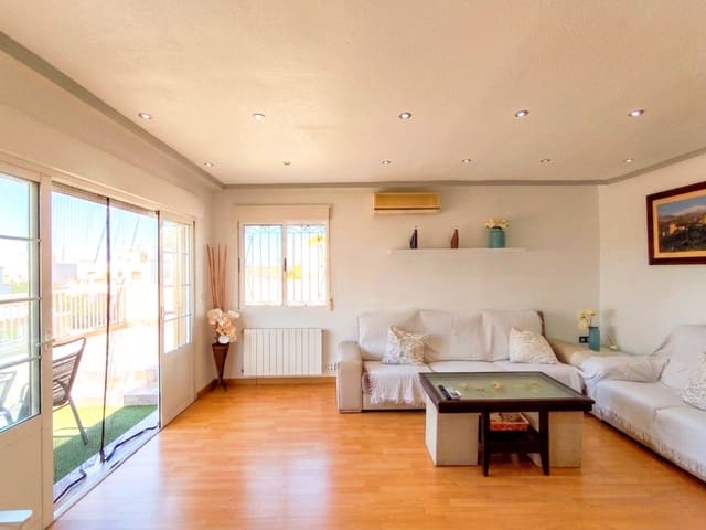 6 soveværelse Byhus til salg i Los Altos med swimmingpool garage - € 280.000 (Ref: 9953712)