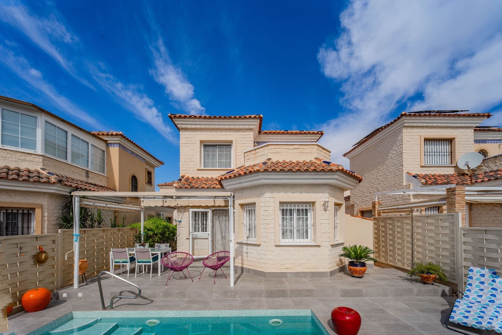 2 slaapkamer Villa te koop in El Raso met zwembad - € 289.000 (Ref: 9956230)