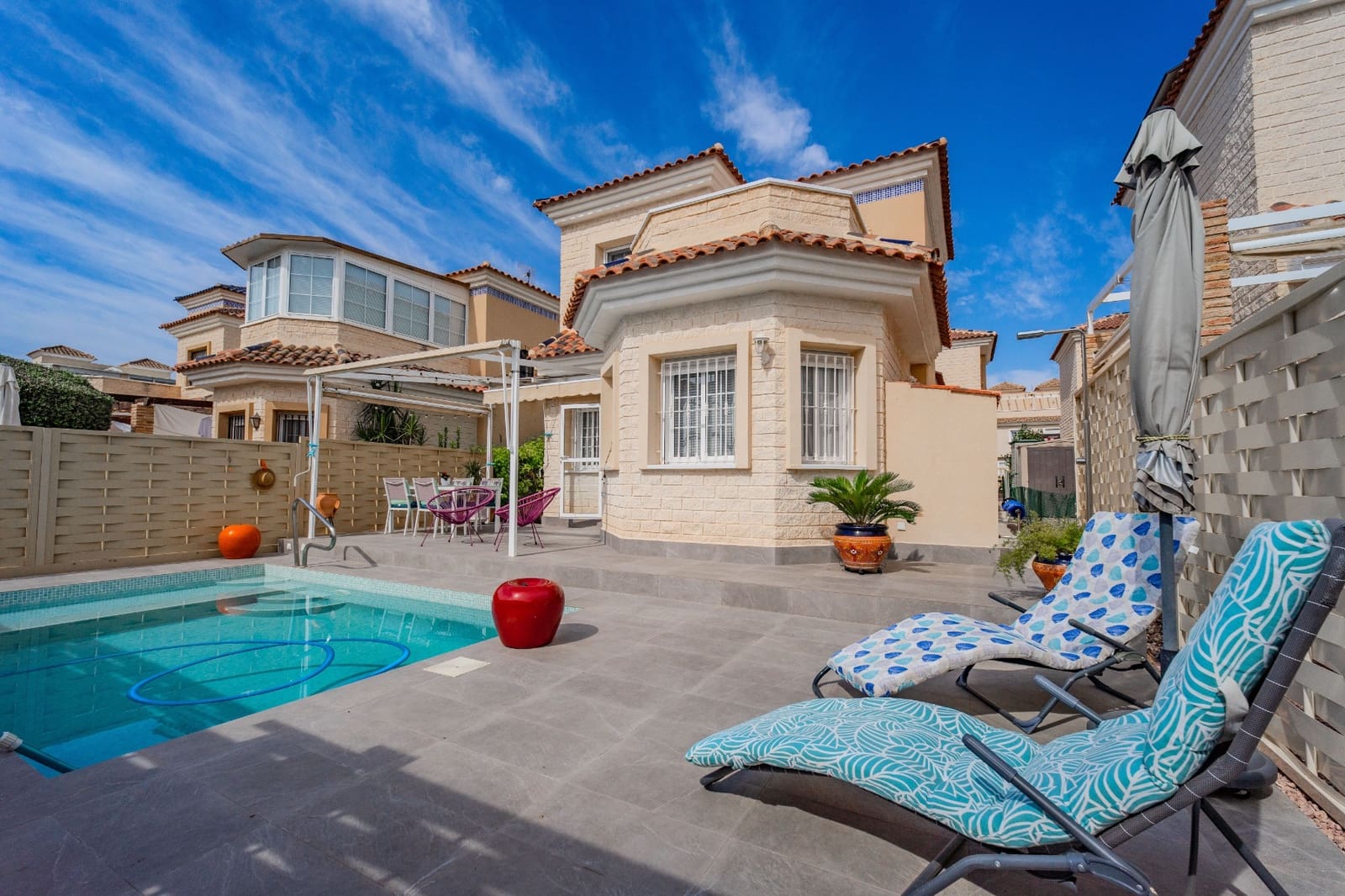 2 slaapkamer Villa te koop in El Raso met zwembad - € 289.000 (Ref: 9956230)