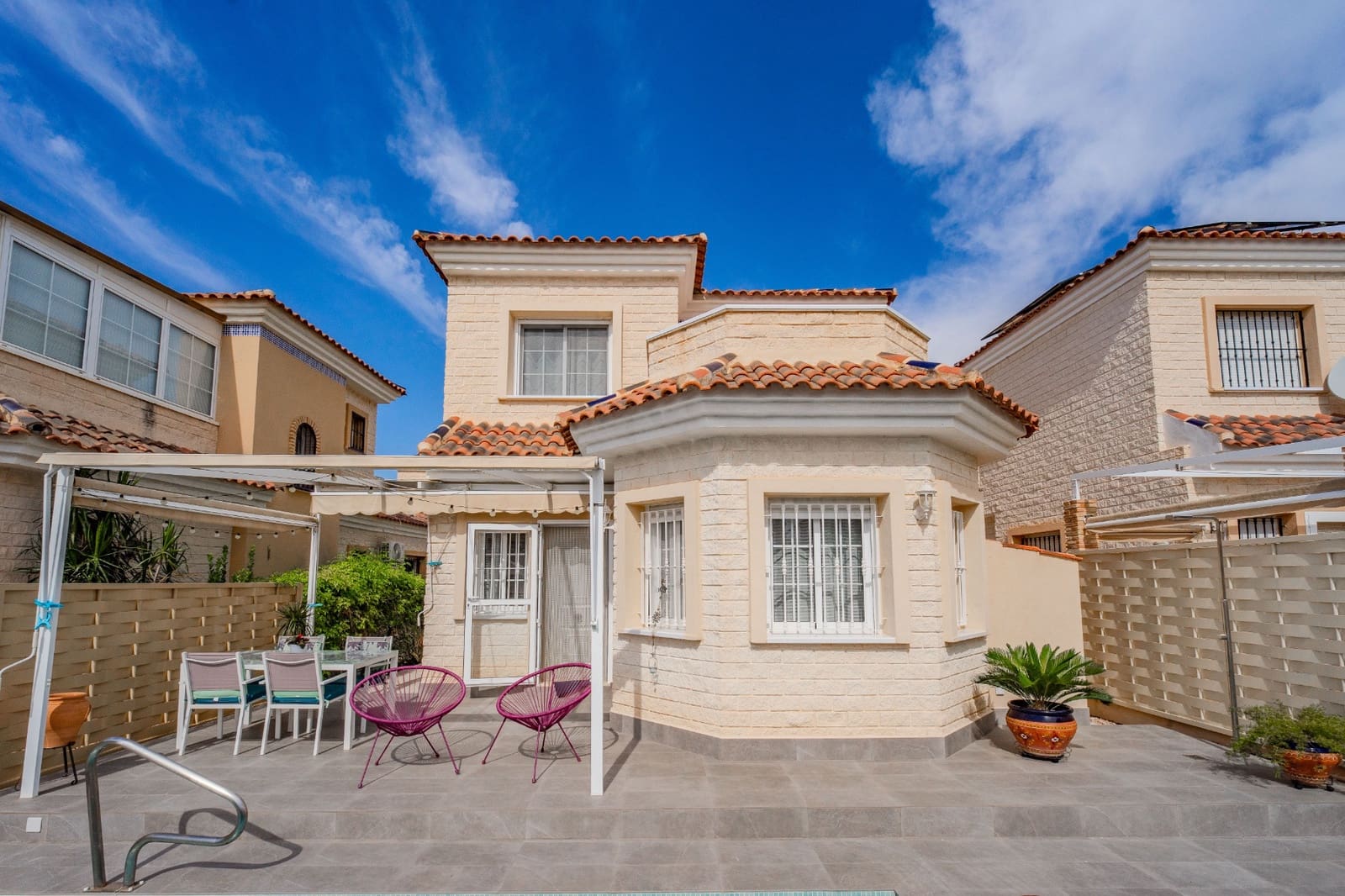 2 slaapkamer Villa te koop in El Raso met zwembad - € 289.000 (Ref: 9956230)