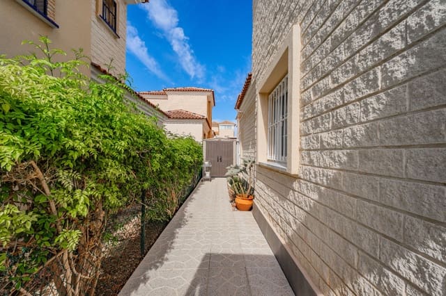 2 slaapkamer Villa te koop in El Raso, Guardamar del Segura met zwembad - € 289.000 (Ref: 9956230)