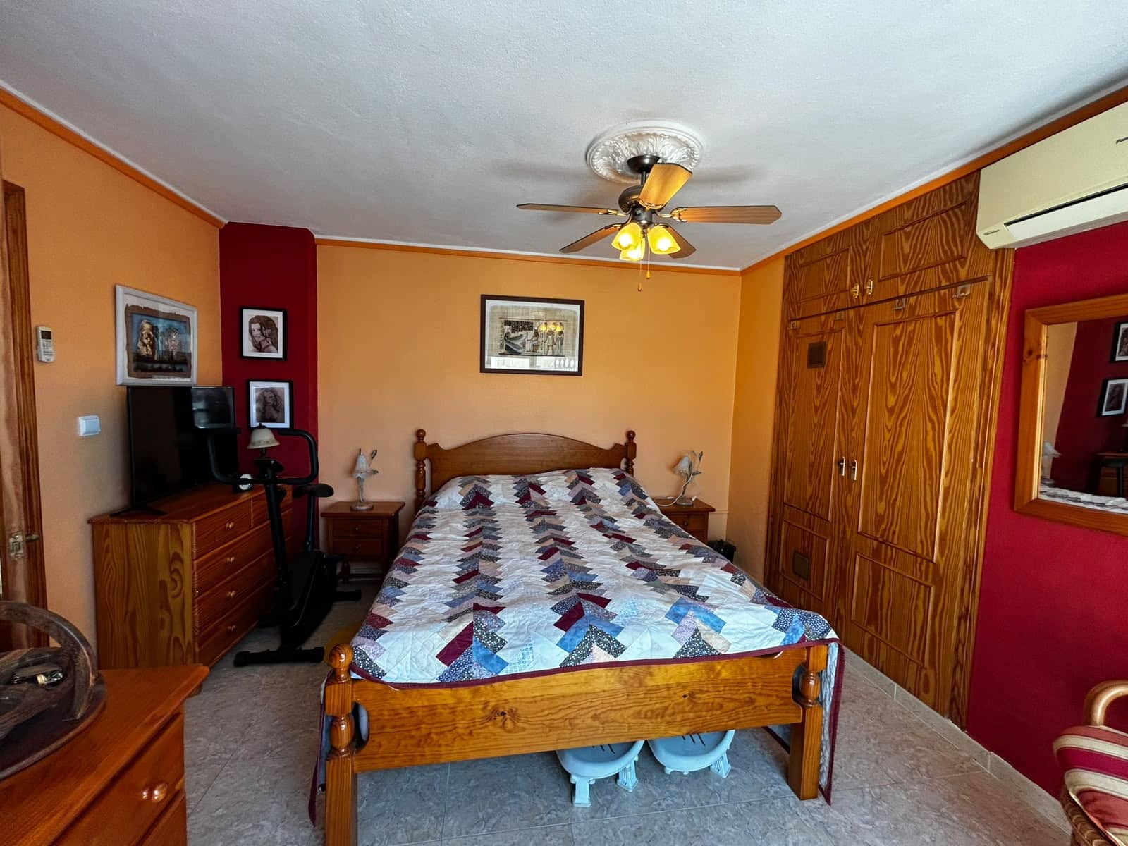 3 makuuhuone Omakotitalo myytävänä paikassa Playa Flamenca mukana uima-altaan - 274 000 € (Ref: 9959347)