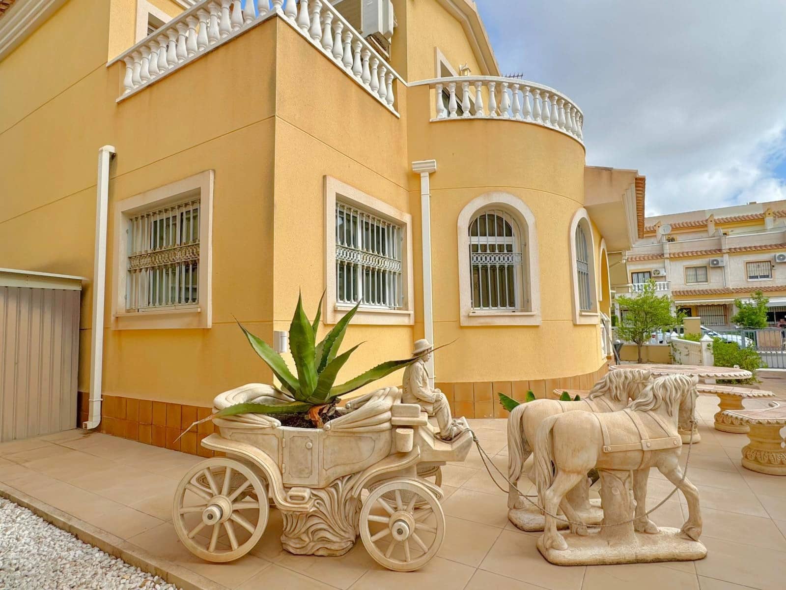 3 camera da letto Villa in vendita in Villamartin con piscina - 339.000 € (Rif: 9961984)
