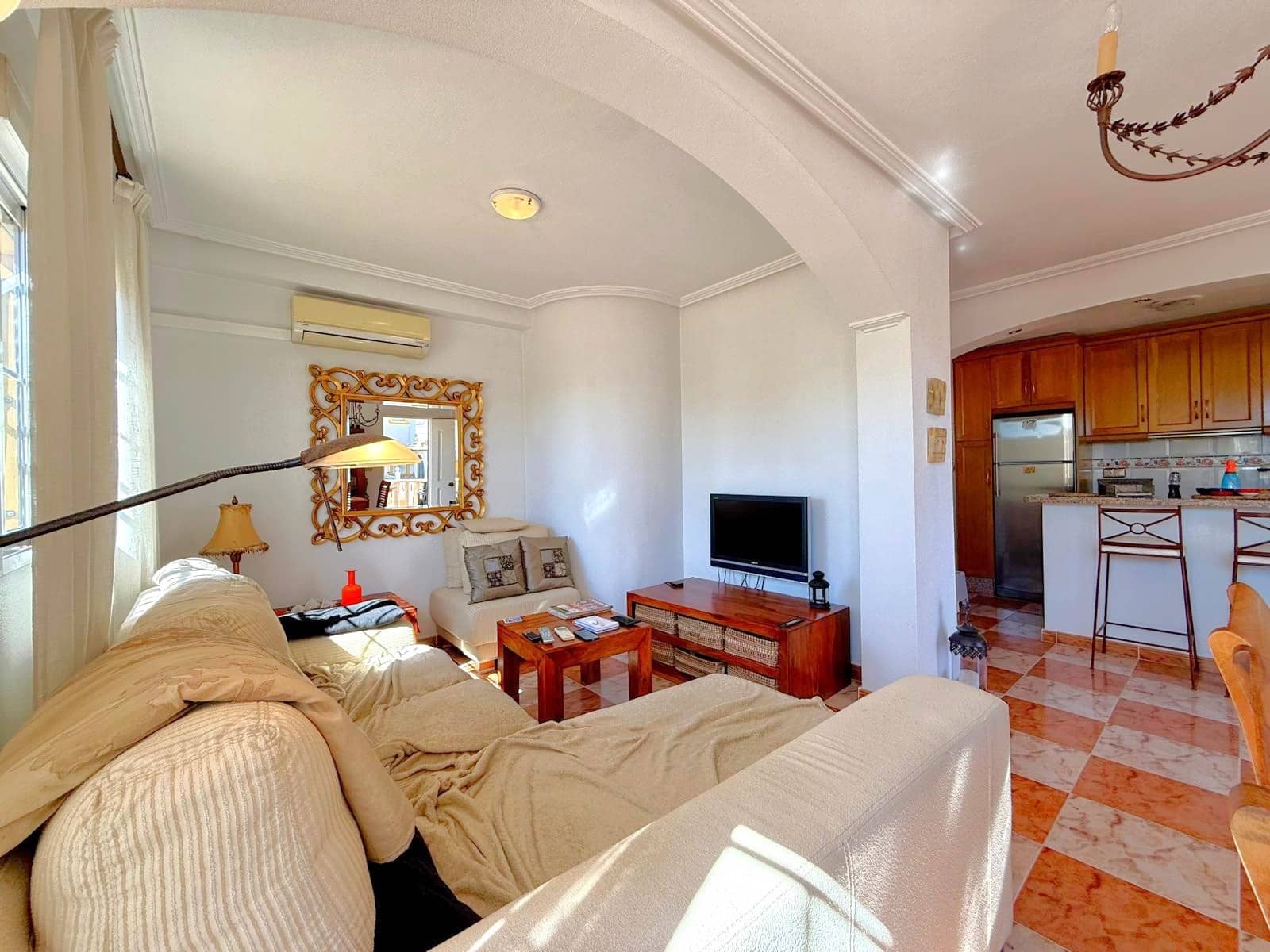 2 makuuhuone Omakotitalo myytävänä paikassa Orihuela Costa mukana uima-altaan - 221 000 € (Ref: 9961986)