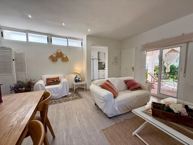 3 soverom Kjedet enebolig til salgs i Dehesa de Campoamor, Orihuela med svømmebasseng - € 435 000 (Ref: 9961987)