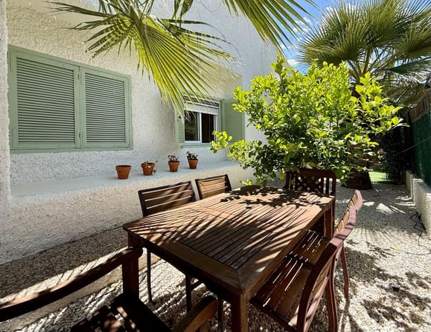 3 soverom Kjedet enebolig til salgs i Dehesa de Campoamor, Orihuela med svømmebasseng - € 435 000 (Ref: 9961987)