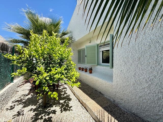 3 soverom Kjedet enebolig til salgs i Dehesa de Campoamor, Orihuela med svømmebasseng - € 435 000 (Ref: 9961987)