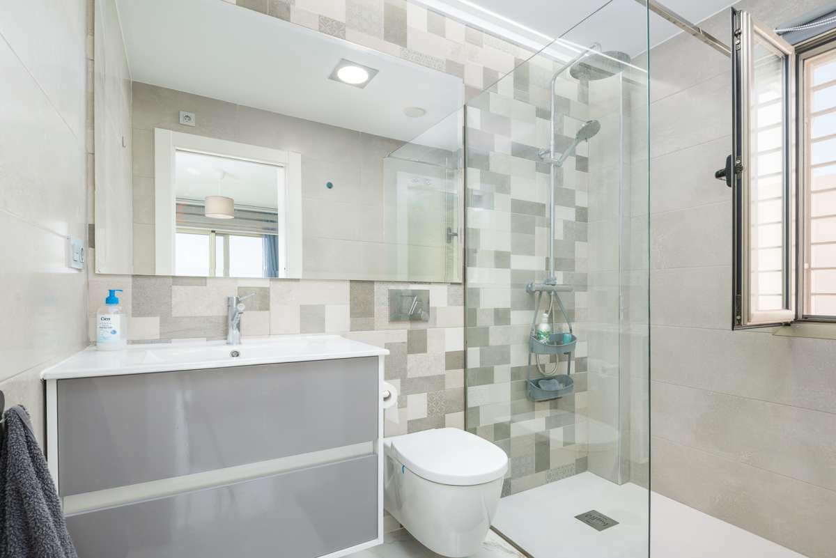 3 slaapkamer Villa te koop in Orihuela Costa met zwembad - € 375.000 (Ref: 9968109)