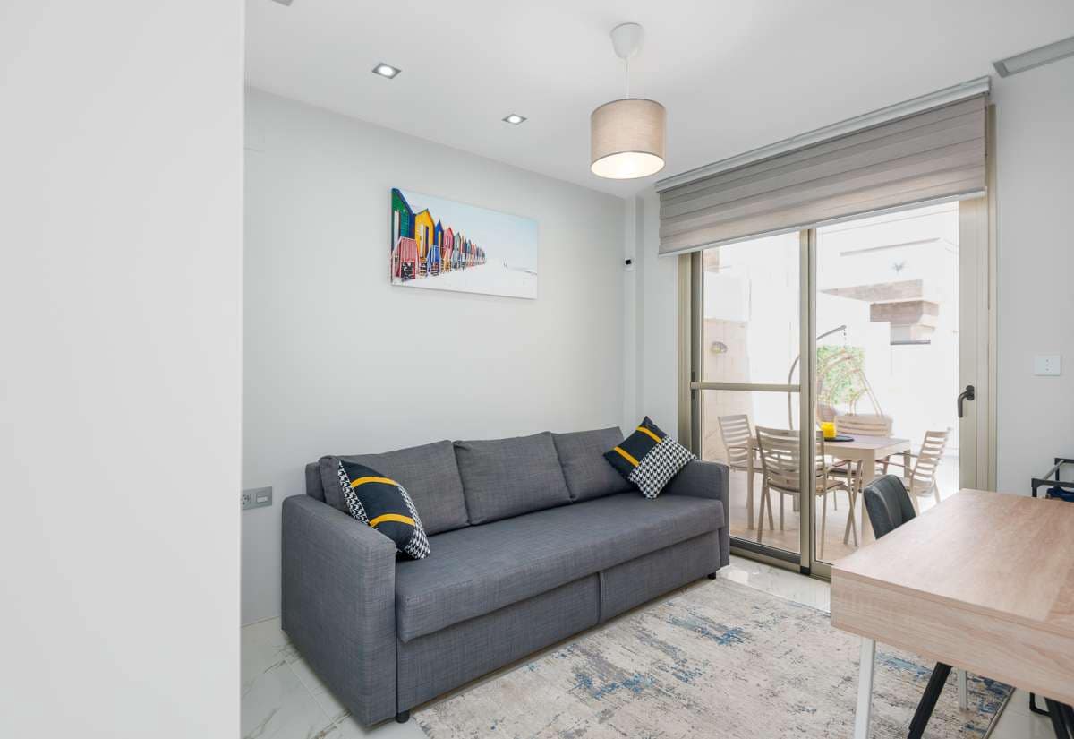 3 slaapkamer Villa te koop in Orihuela Costa met zwembad - € 375.000 (Ref: 9968109)