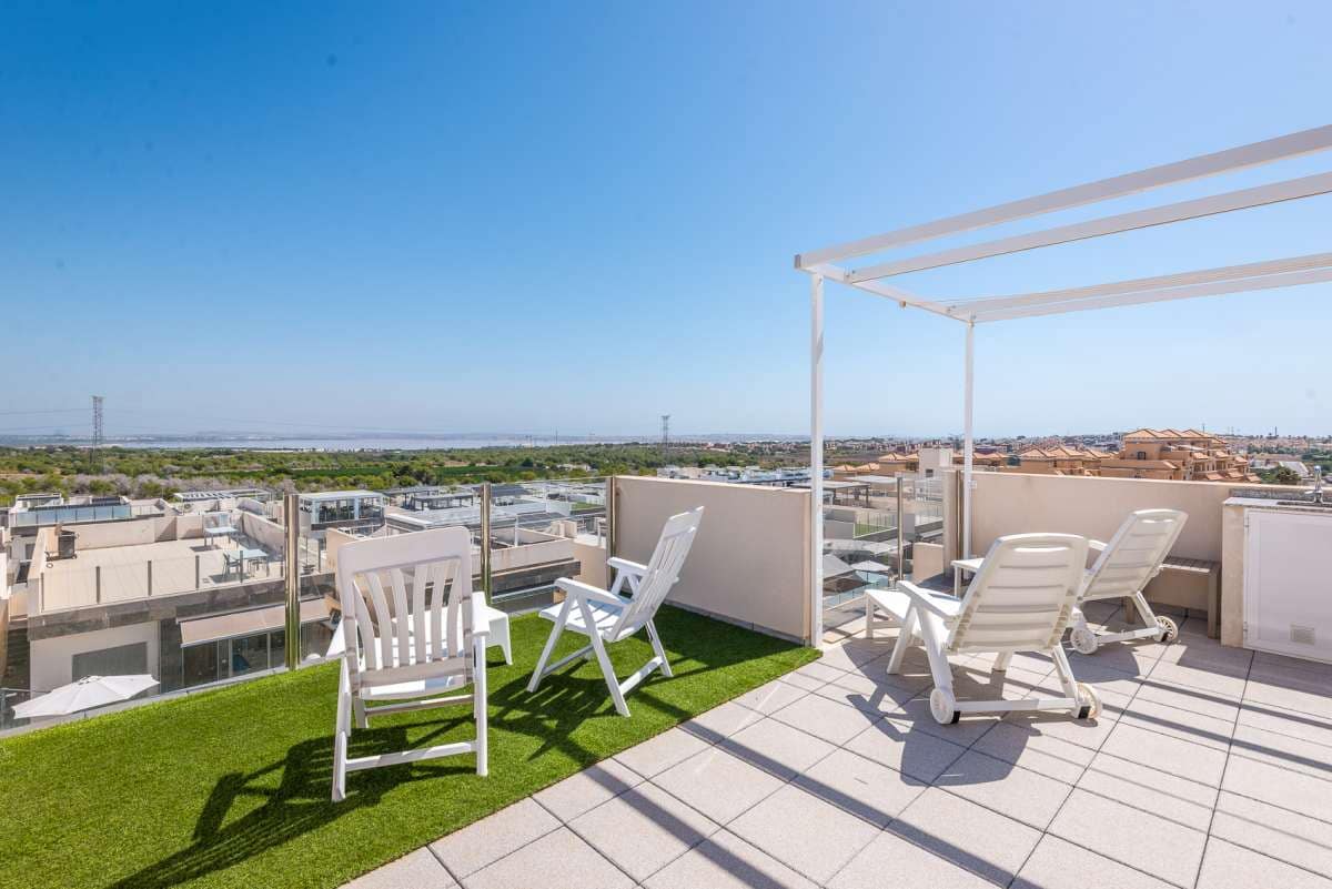 3 slaapkamer Villa te koop in Orihuela Costa met zwembad - € 375.000 (Ref: 9968109)