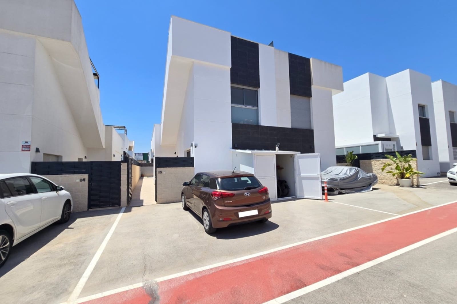 3 soverom Villa til salgs i Ciudad Quesada med svømmebasseng - € 395 000 (Ref: 9970876)