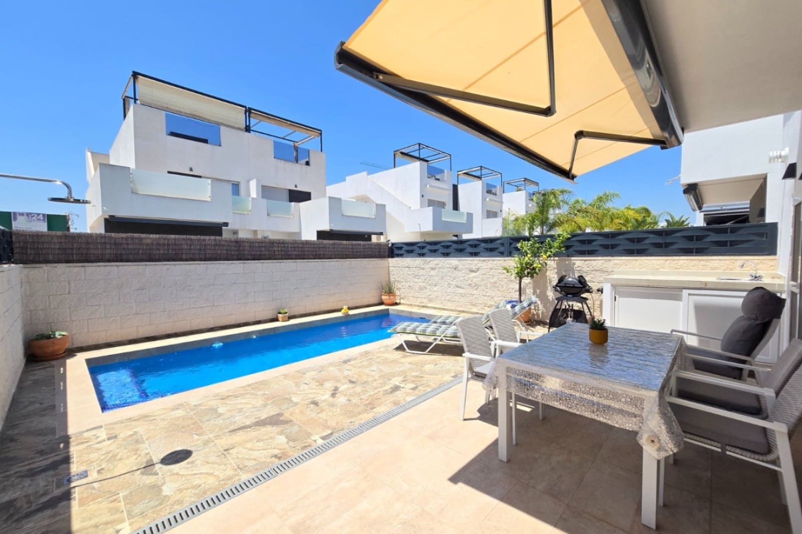 3 soverom Villa til salgs i Ciudad Quesada med svømmebasseng - € 395 000 (Ref: 9970876)