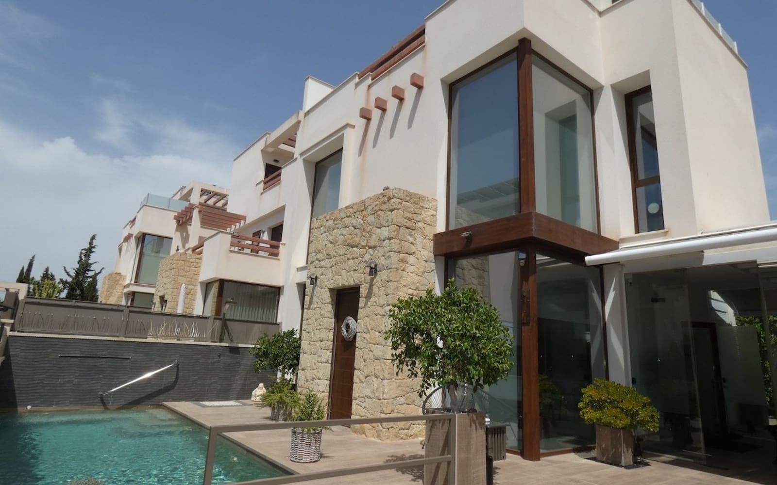 3 camera da letto Villa in vendita in Pueblo Bravo con piscina - 375.000 € (Rif: 9971514)