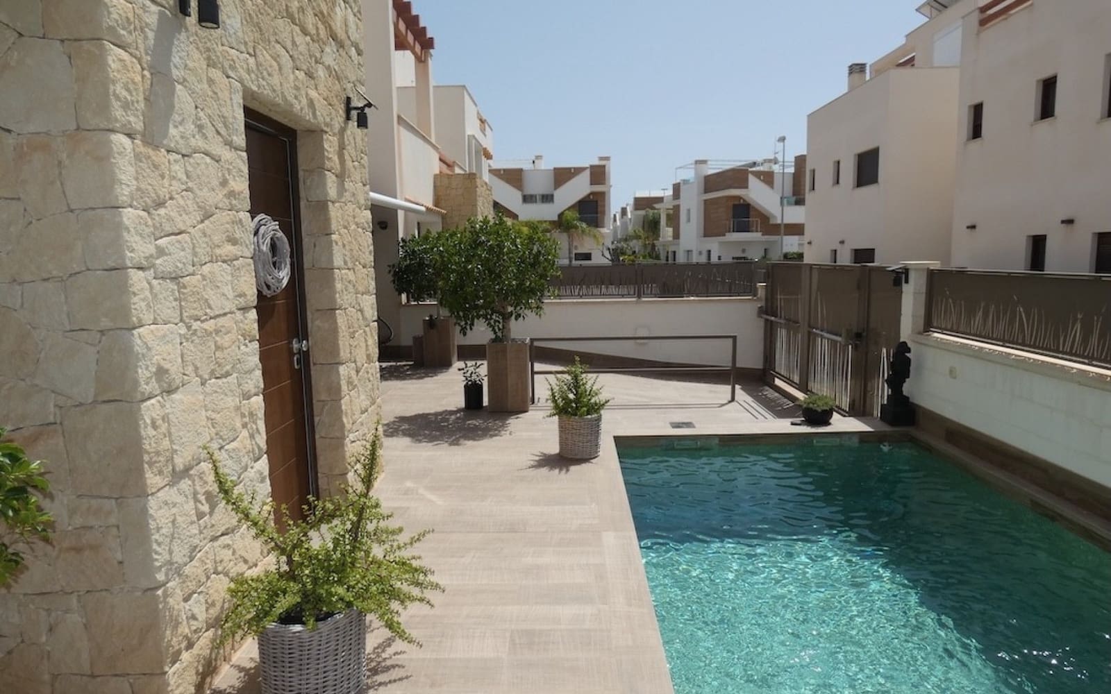 3 camera da letto Villa in vendita in Pueblo Bravo con piscina - 375.000 € (Rif: 9971514)