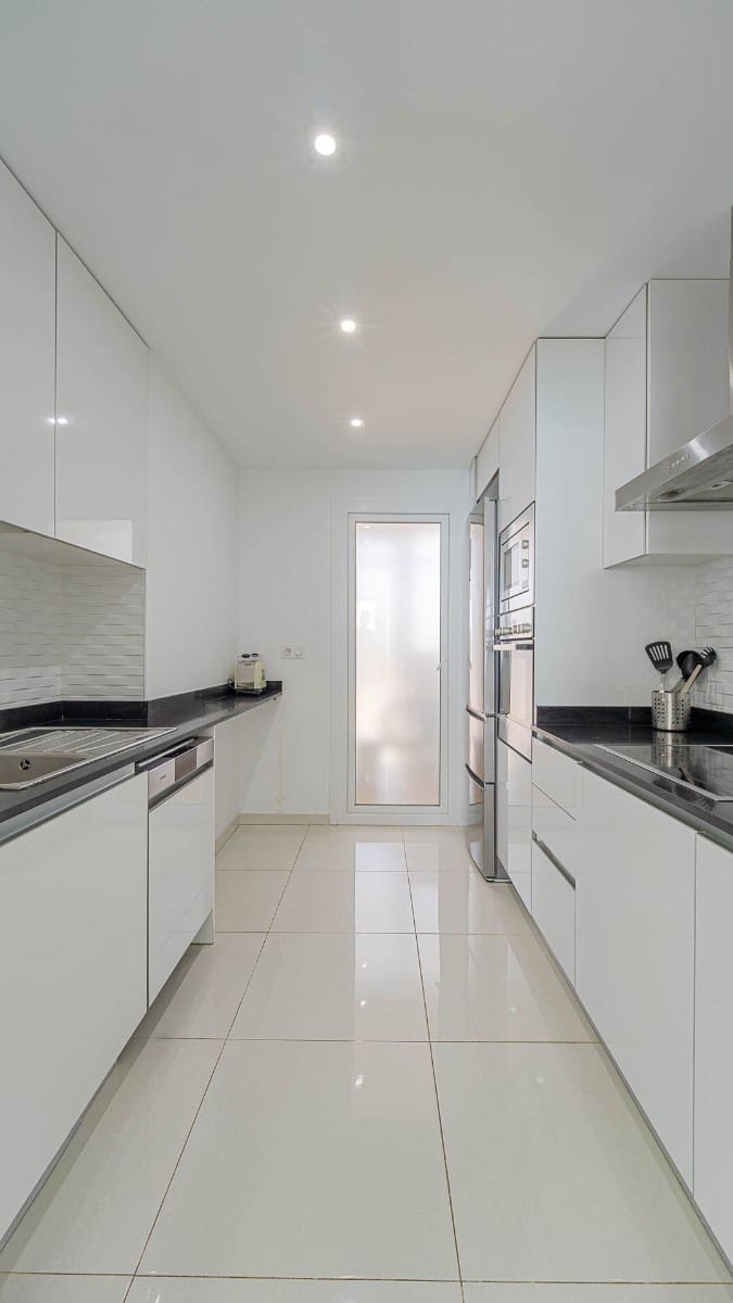 Apartamento de 2 habitaciones en Orihuela Costa en venta con piscina garaje - 450.000 € (Ref: 9972945)