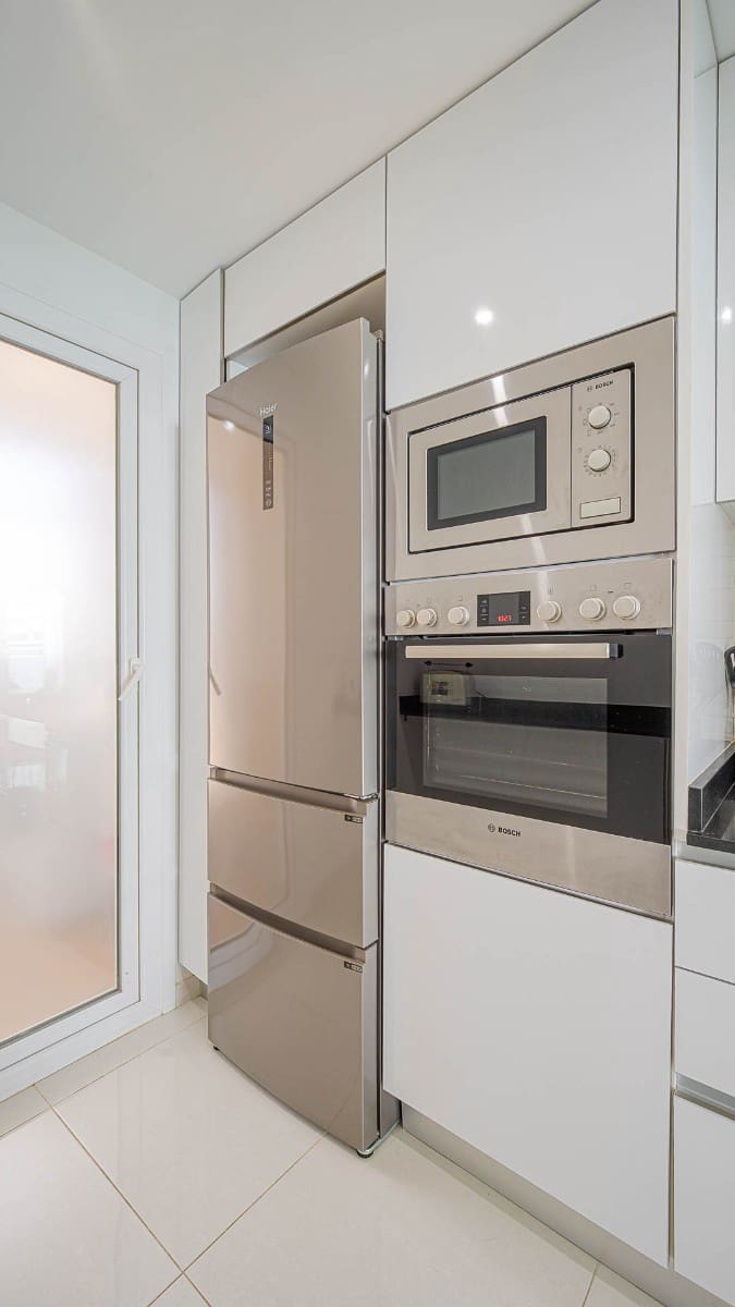 Apartamento de 2 habitaciones en Orihuela Costa en venta con piscina garaje - 450.000 € (Ref: 9972945)