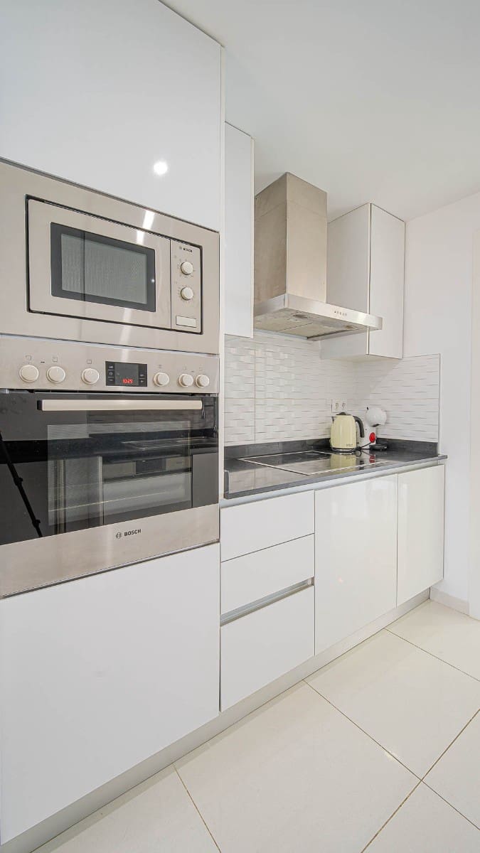 Apartamento de 2 habitaciones en Orihuela Costa en venta con piscina garaje - 450.000 € (Ref: 9972945)