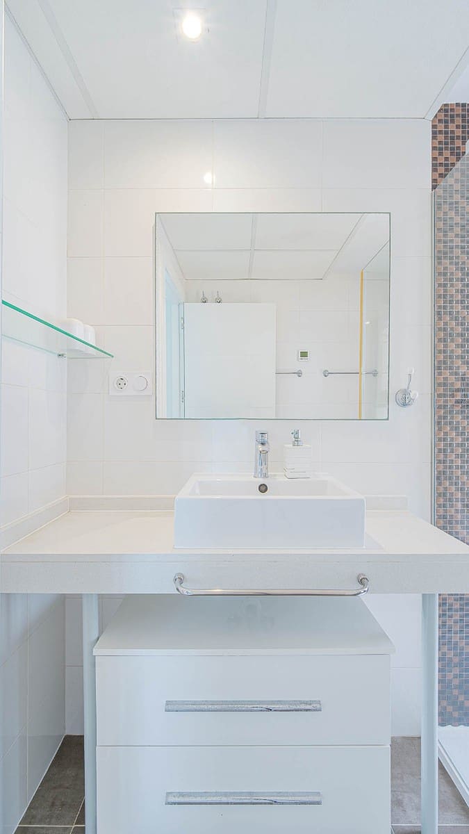 Apartamento de 2 habitaciones en Orihuela Costa en venta con piscina garaje - 450.000 € (Ref: 9972945)