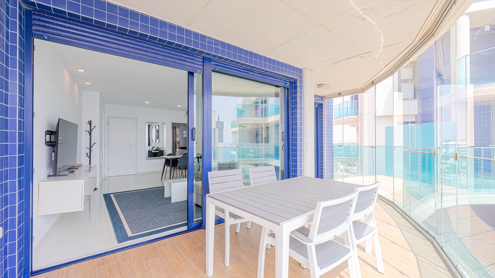 Apartamento de 2 habitaciones en Orihuela Costa en venta con piscina garaje - 450.000 € (Ref: 9972945)