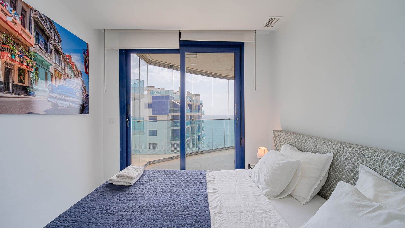 Apartamento de 2 habitaciones en Orihuela Costa en venta con piscina garaje - 450.000 € (Ref: 9972945)