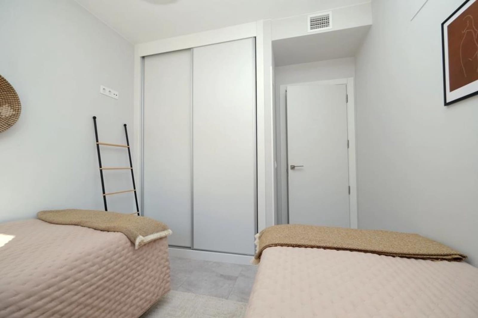 2 soverom Leilighet til salgs i Villamartin med svømmebasseng - € 229 000 (Ref: 9976164)