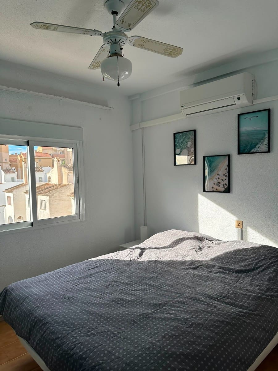 2 quarto Apartamento para venda em Torrevieja com piscina - 169 900 € (Ref: 9977357)