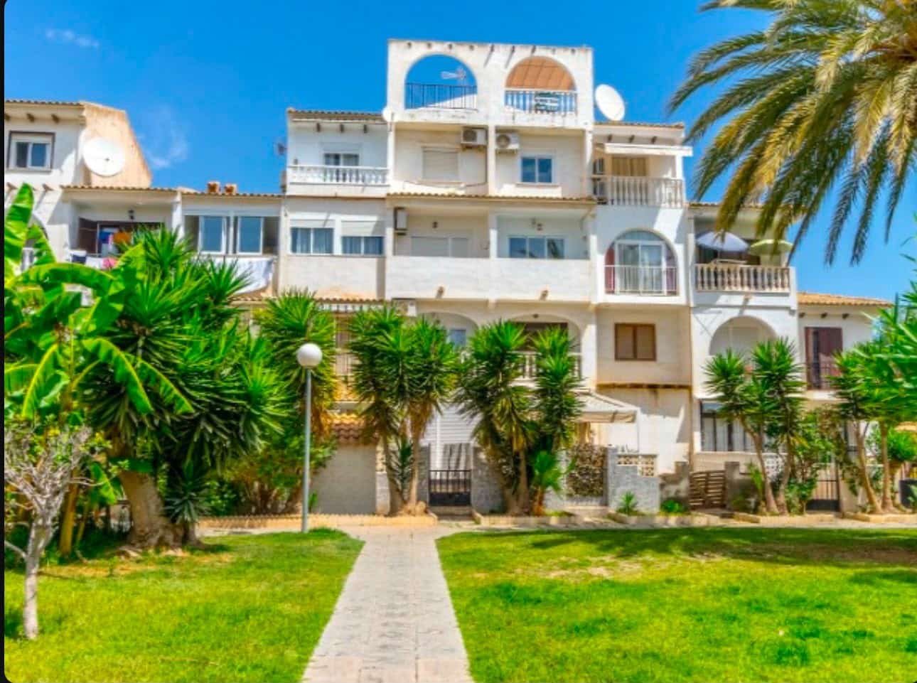 2 quarto Apartamento para venda em Torrevieja com piscina - 169 900 € (Ref: 9977357)