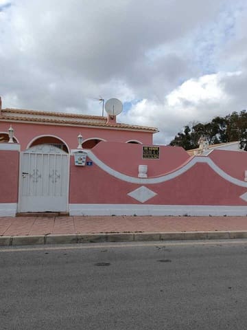 4 bedroom Villa for sale in Cabo Roig, Orihuela - € 690,000 (Ref: 9978442)