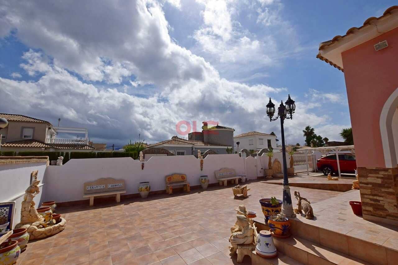 4 chambre Villa/Maison à vendre à Cabo Roig - 690 000 € (Ref: 9978442)