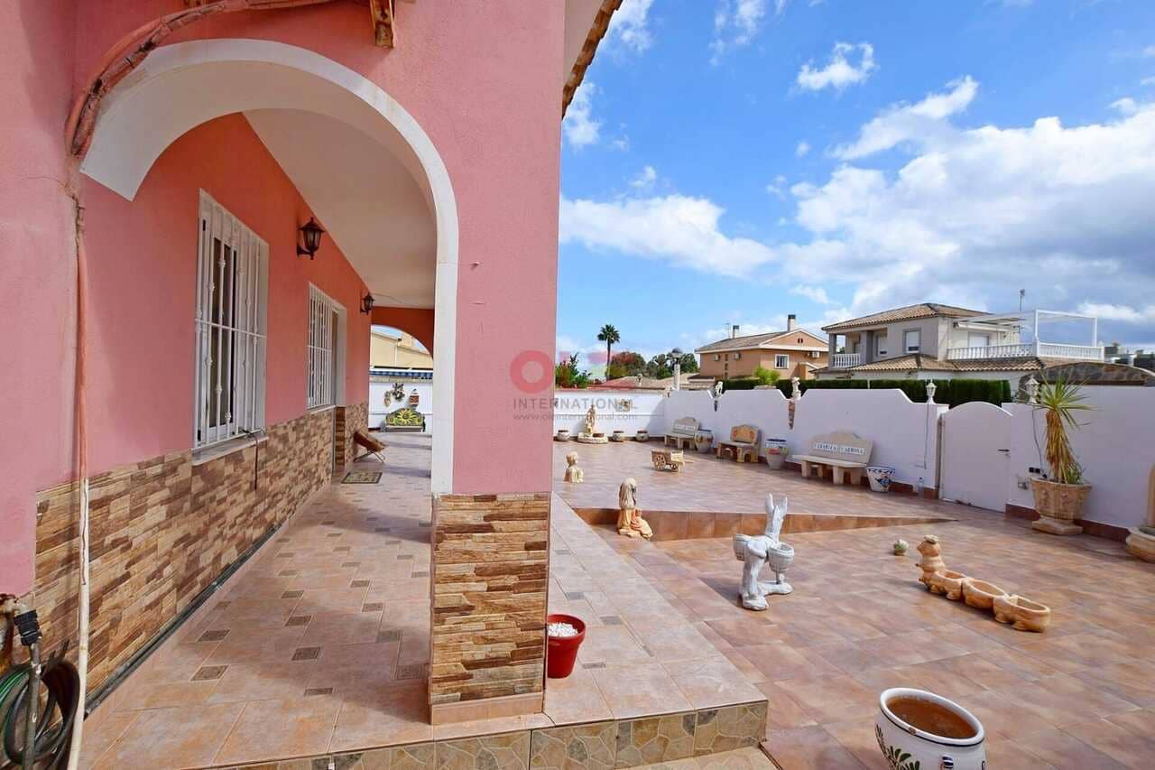 4 chambre Villa/Maison à vendre à Cabo Roig - 690 000 € (Ref: 9978442)