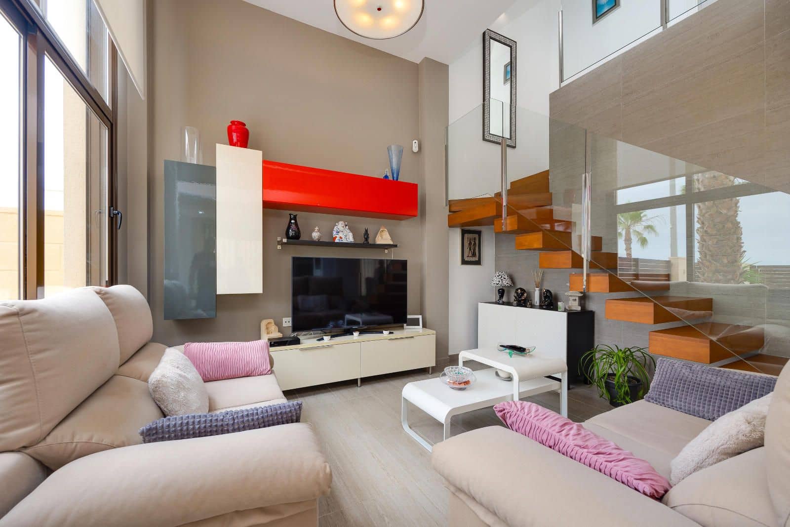 3 soveværelse Villa til salg i Ciudad Quesada med swimmingpool - € 379.969 (Ref: 9984493)