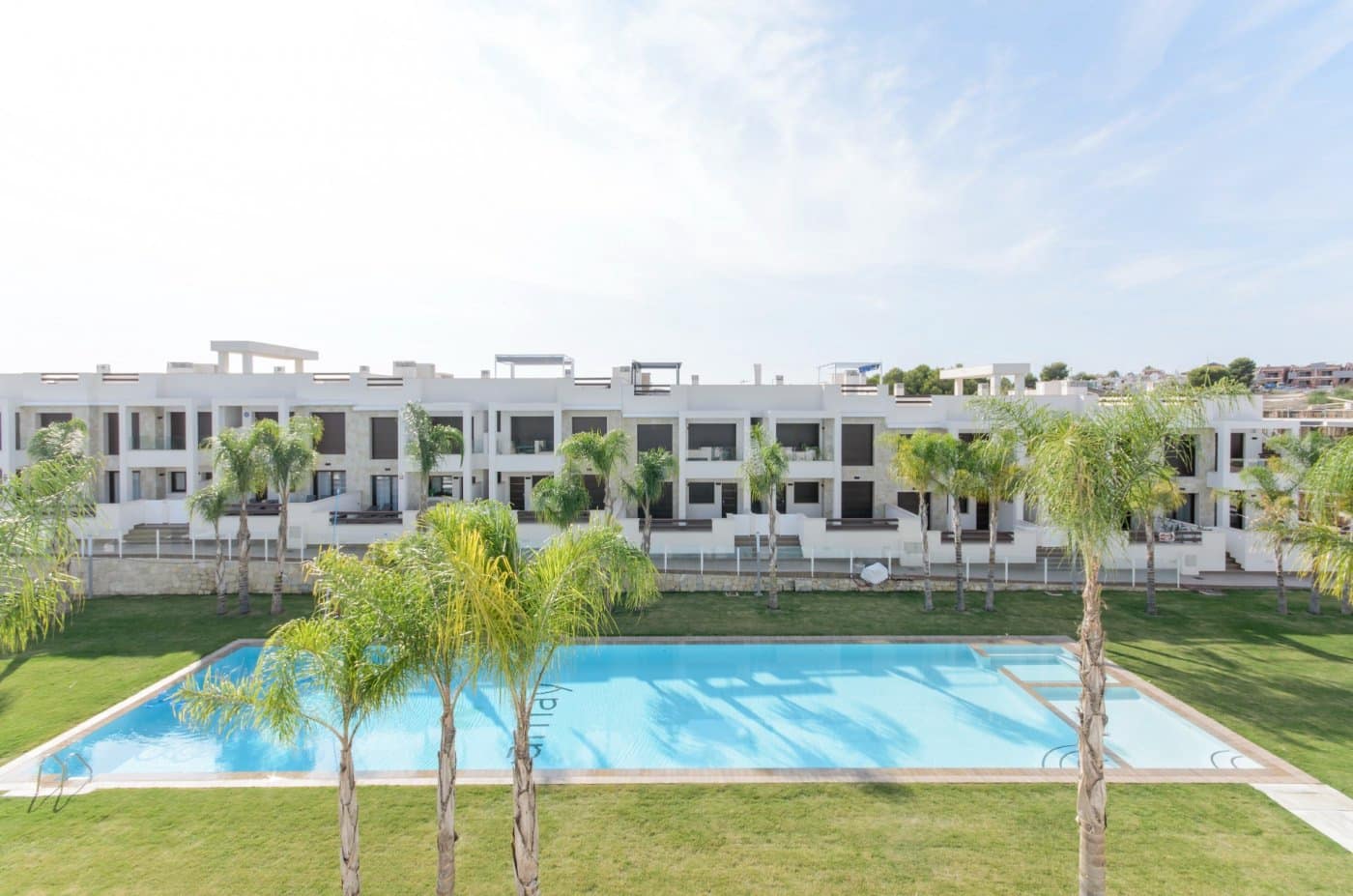 2 quarto Bungalow para venda em Los Balcones com piscina - 320 000 € (Ref: 9986395)