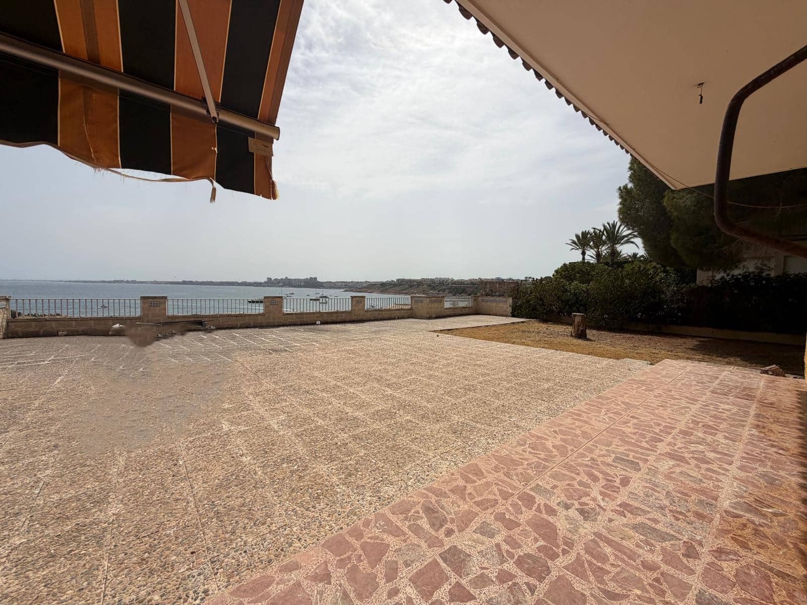 4 Zimmer Villa zu verkaufen in Cabo Roig mit Garage - 3.200.000 € (Ref: 9990203)