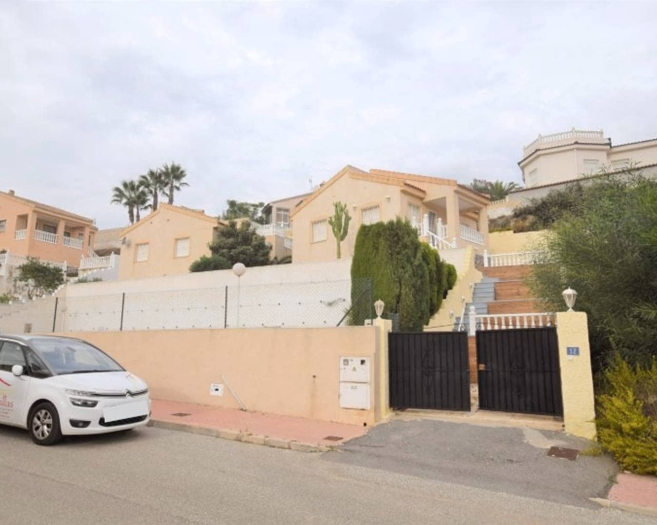 2 makuuhuone Huvila myytävänä paikassa La Marquesa - 205 000 € (Ref: 9995960)