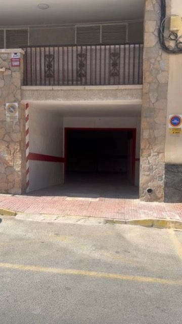 Commercial for sale in Torrevieja - € 39,990 (Ref: 9996715)