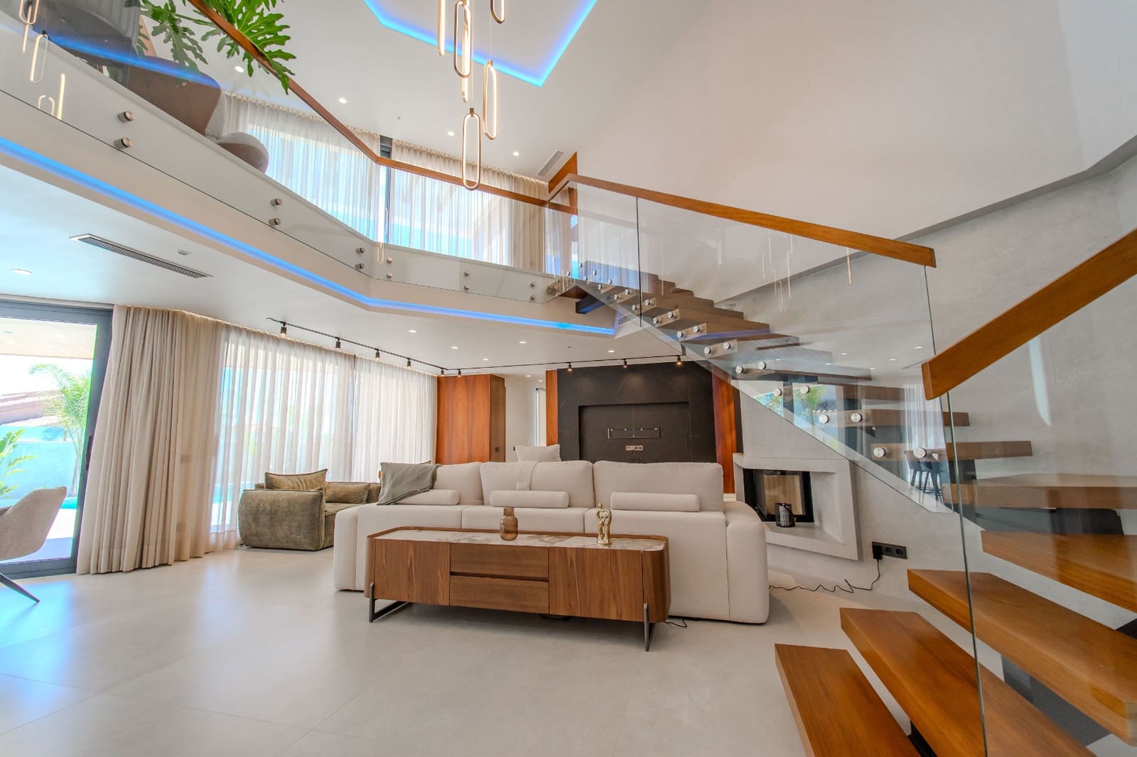 5 sypialnia Willa na sprzedaż w Ciudad Quesada z basenem - 2 650 000 € (Ref: 9999047)