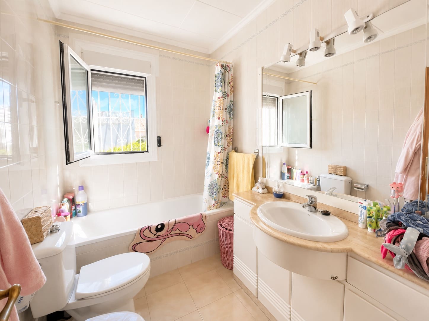 Chalet de 5 habitaciones en La Siesta en venta con piscina garaje - 399.000 € (Ref: 9999906)