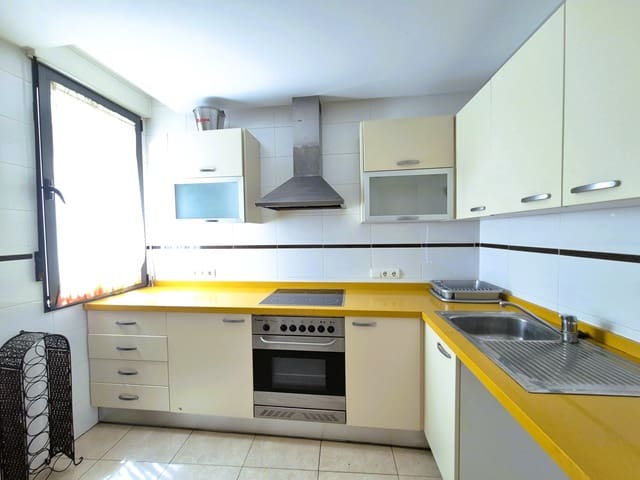 Piso de 3 habitaciones en Gata de Gorgos en alquiler - 900 € (Ref: 10024722)