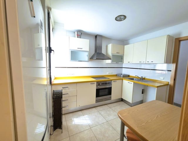 Piso de 3 habitaciones en Gata de Gorgos en alquiler - 900 € (Ref: 10024722)