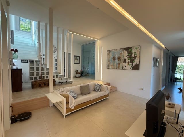 4 makuuhuone Huvila vuokrattavana paikassa El Montgó, Dénia mukana uima-altaan 
autotalli - 4 200 € (Ref: 10098853)