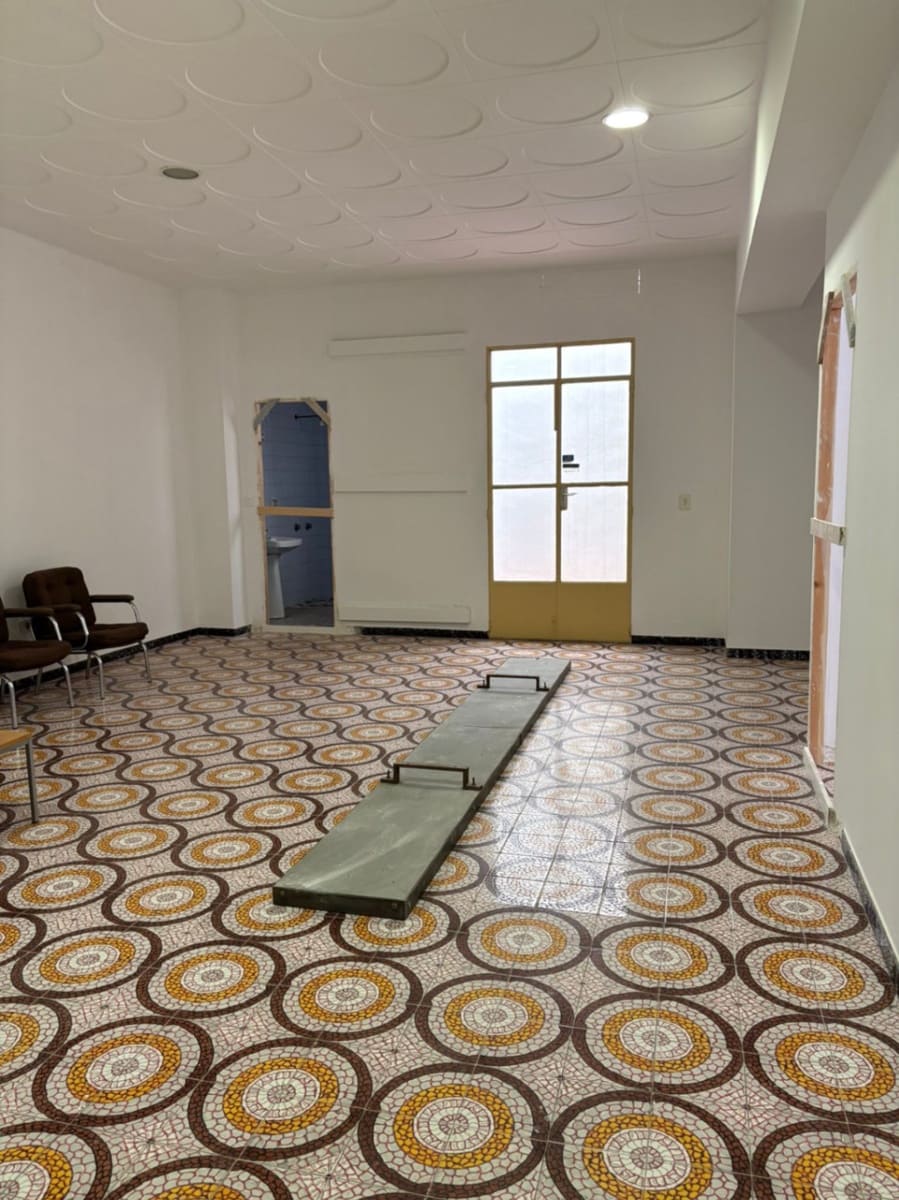 2 bedroom Commercial for rent in Pedreguer - € 800 (Ref: 10101326)
