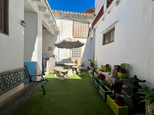 Casa de 4 habitaciones en Pedreguer en venta - 240.000 € (Ref: 3910867)