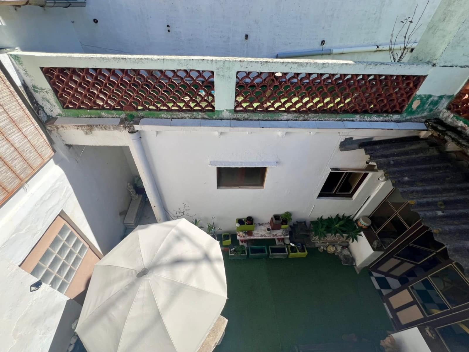 4 bedroom Townhouse for sale in Pedreguer - € 240,000 (Ref: 3910867)